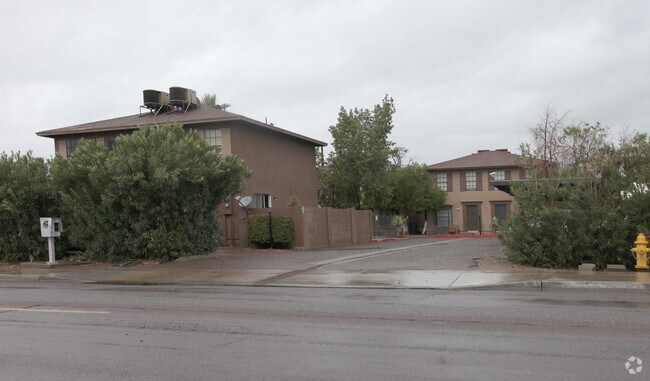 Orangewood - Orangewood Apartments