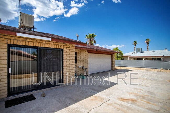 1385 Church Dr