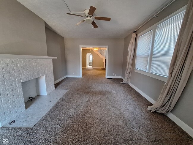 Photo - 4841 N College Ave