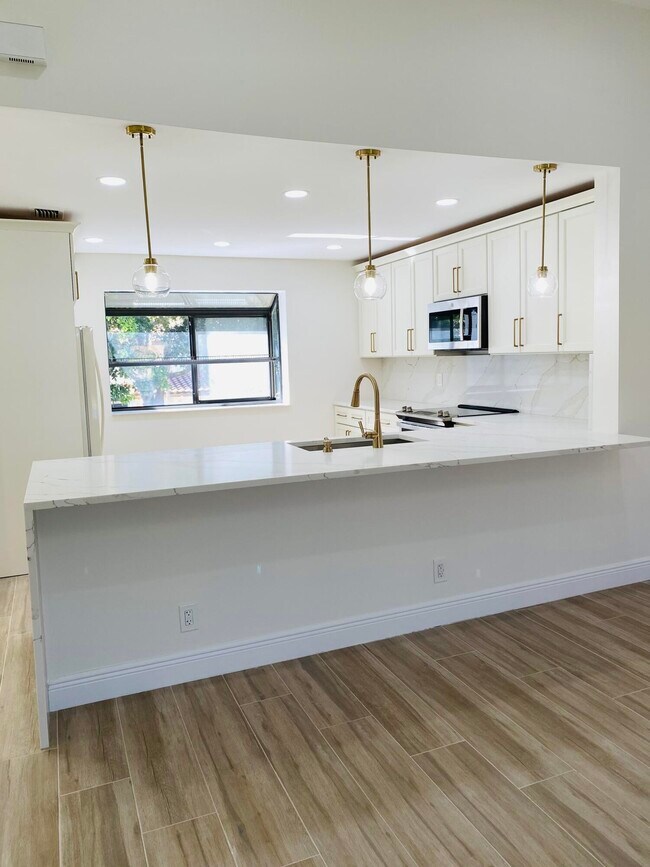 7917 La Mirada Dr Condo Condo for Rent in Boca Raton, FL