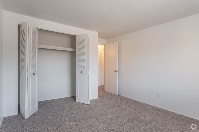 2BD 1BA 800 sq. ft.