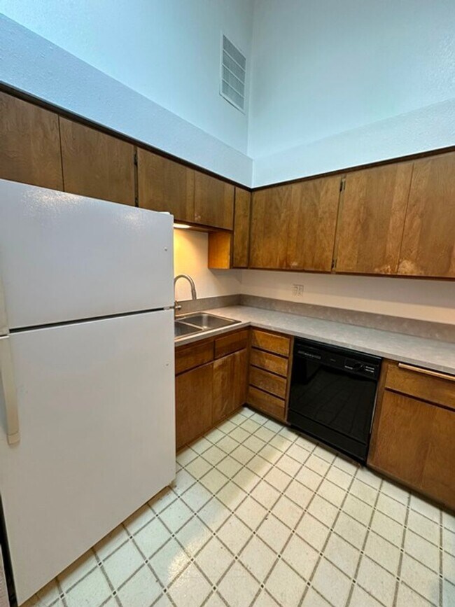 Photo - 2 Bedroom, 1 1/2 bath Townhome