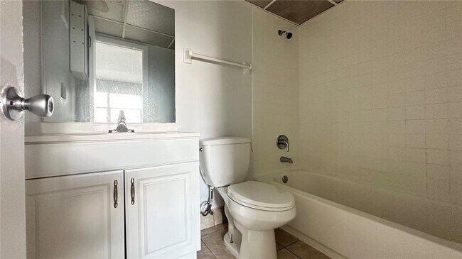 Photo - 8020 Fairview Dr Unit 108