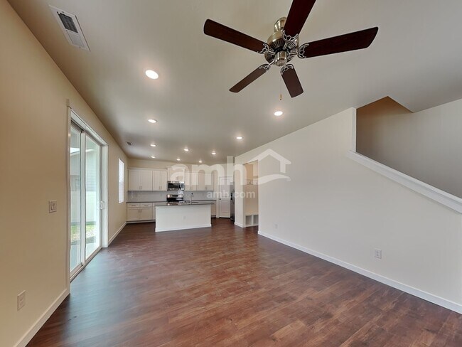 Photo - 1480 N Garnet Creek Ave