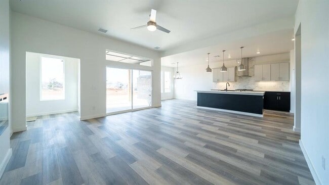 Photo - 6032 Dale Ave