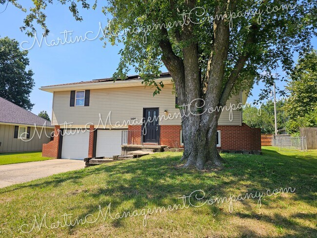 3406 S Grand Ave