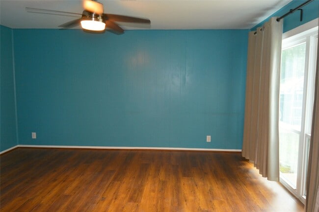 Photo - 501 Jerry St