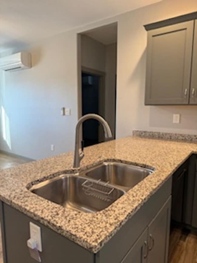 Photo - Midtown Cutie