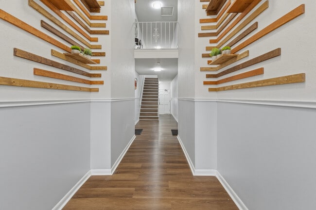 Photo - 4054 Stonehenge Dr Unit 1