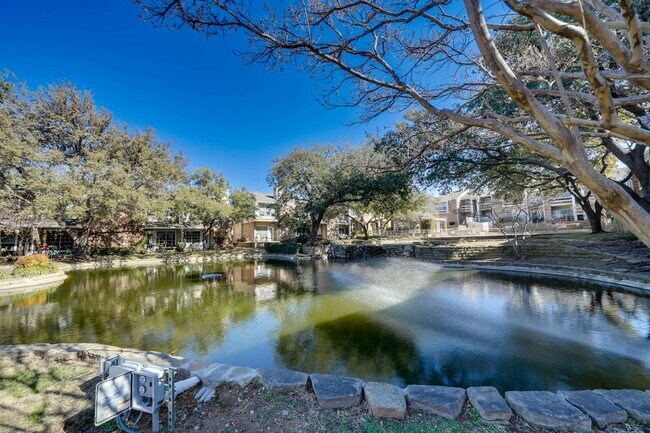 Photo - 2Bedroom Lakeshore view Condo-Carrollton Unit #411