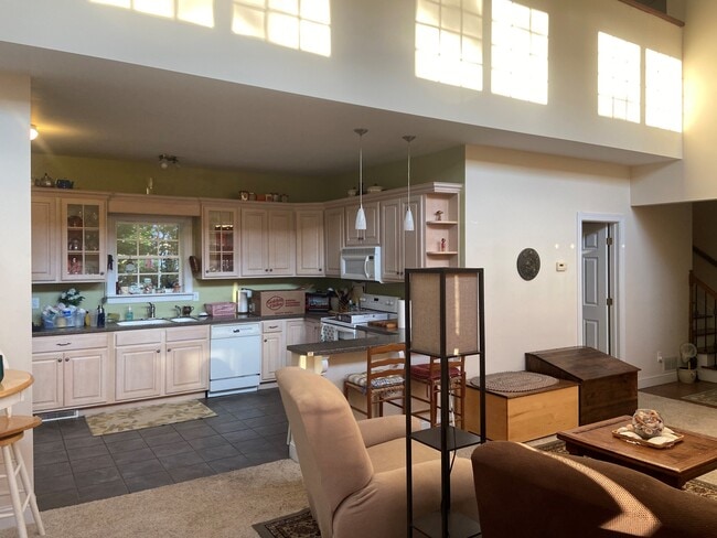 Photo - 150 Farr Lake Dr Unidad Furnished