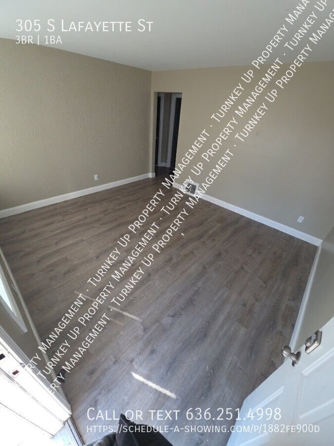 Photo - 305 S Lafayette St