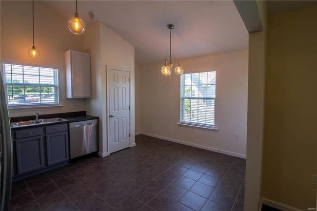 Photo - Beautiful 2 bedroom 2 bathroom condo in St. Peters