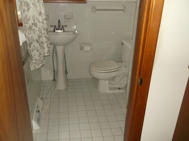 Photo - 8843 Karlen Rd