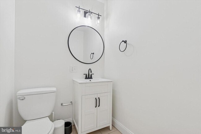 Photo - 1707 Carpenter St Unit B