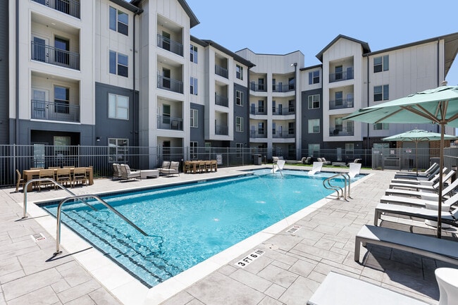 The Luxe at Lewisville | 55 + Active Adult