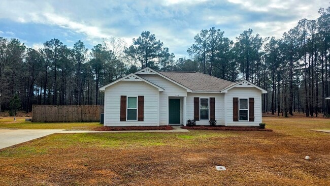 Building Photo - Charming Single Family Home