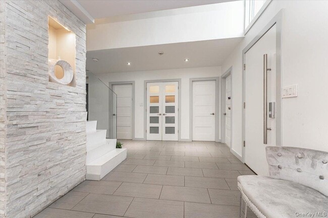 Photo - 536 Oxford Rd