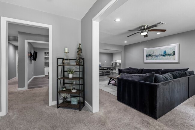 Photo - 5651 Ludington Dr
