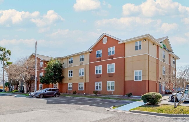 Furnished Studio-Corpus Christi - Staples