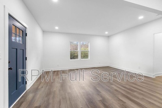 Photo - 1405 14th Ave N