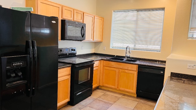 Photo - 1437 N 80th Ln