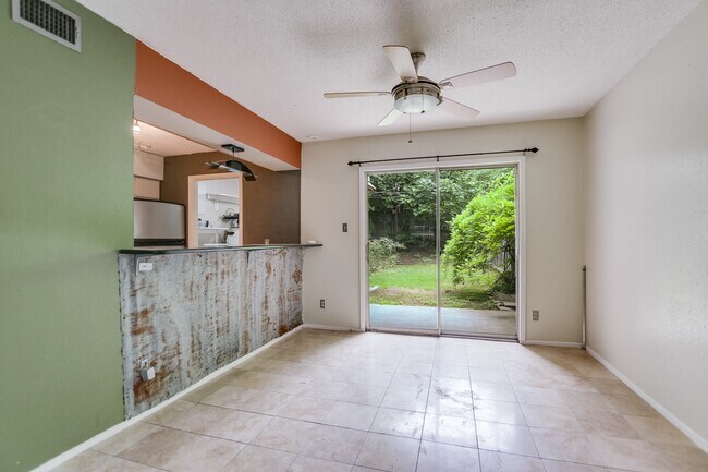 Photo - 700 Castle Ridge Rd