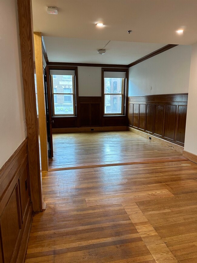 Building Photo - 4 Elliot St Unit 5