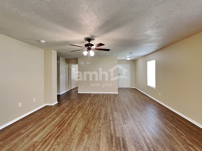 Photo - 2727 Sutherland Dr
