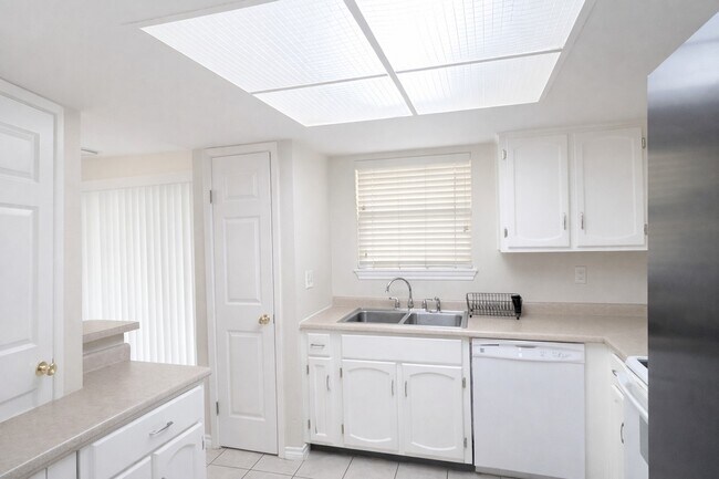 Photo - 14555 Wunderlich Dr Unidad 2609