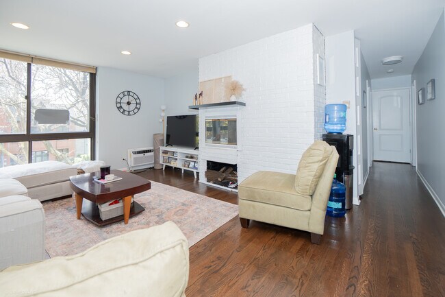 Photo - 2201 N Cleveland Ave Unidad 306