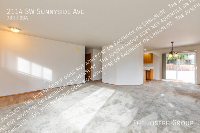 Photo - 2114 SW Sunnyside Ave