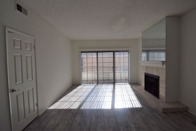 Photo - 11594 Moorpark St Unit 205
