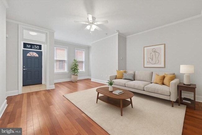 Building Photo - 158 Green Ln