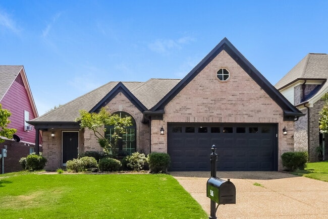 Building Photo - 200 Magnolia Garden Ln