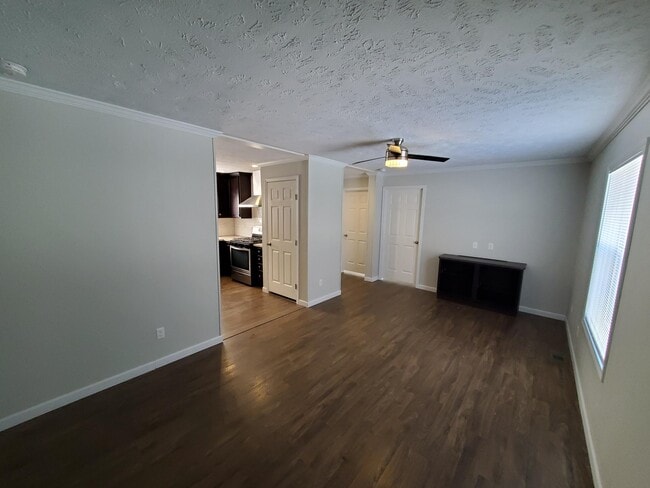 Photo - 8 Swallow Ct