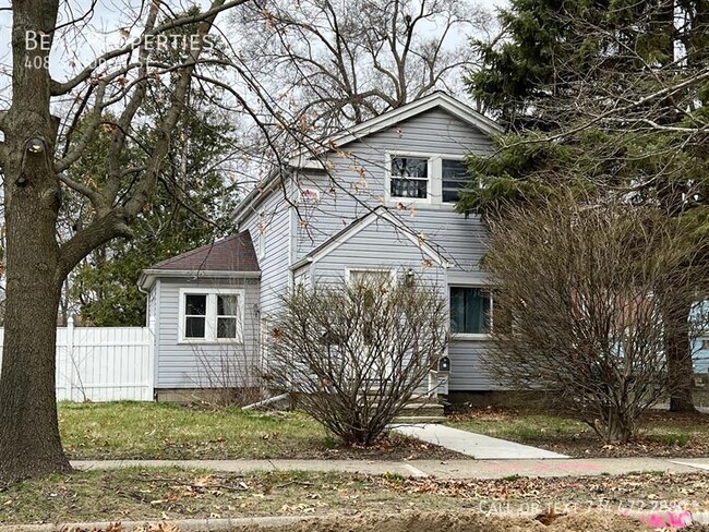 Building Photo - 408 S Huron St Rental