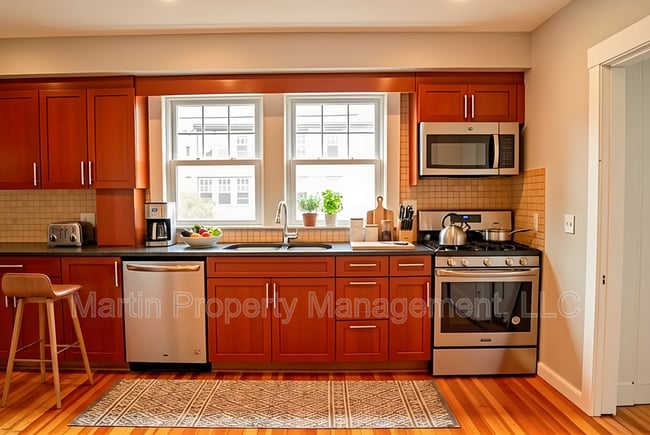 Building Photo - 45 Lyman St