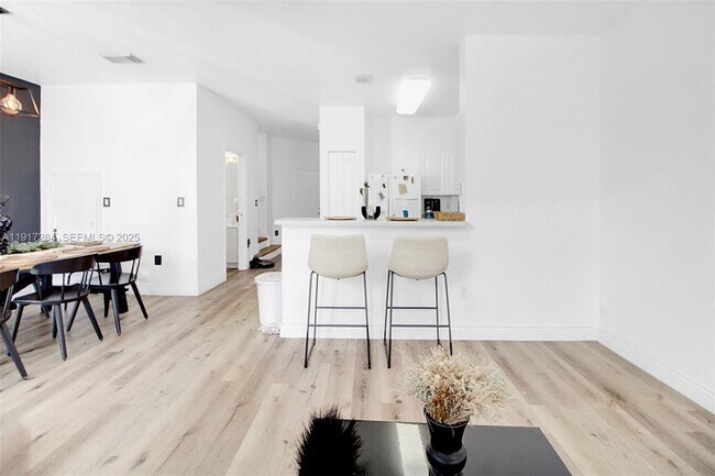 Photo - 4362 NW 114th Path Unidad 4362