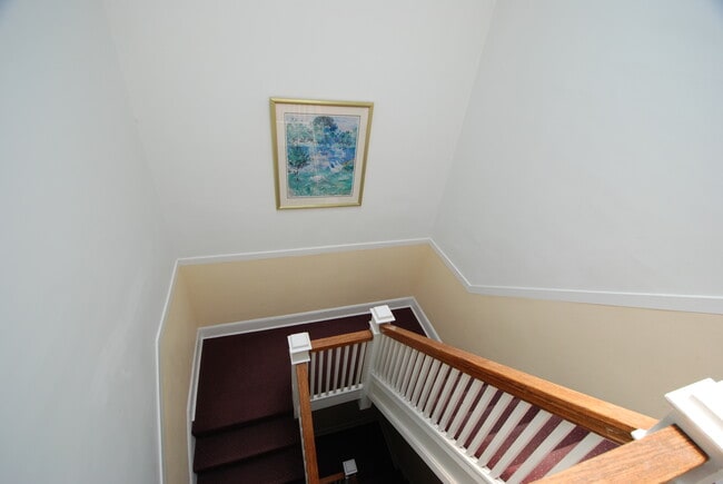Front Stairs - 1247 Granville W Ave Unit 2E
