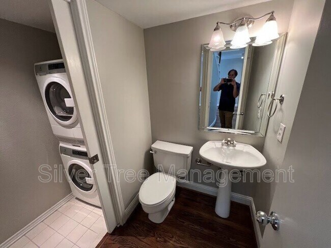 Photo - 4040 Avondale Ave Unit #208