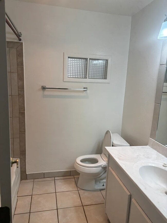 Photo - 1501 Tomasita St NE