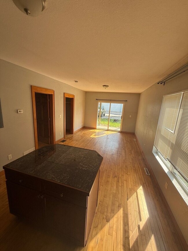 Building Photo - 2 Bedroom Lower Rear Unit 2630A N Bartlett Ave - Lower Rear