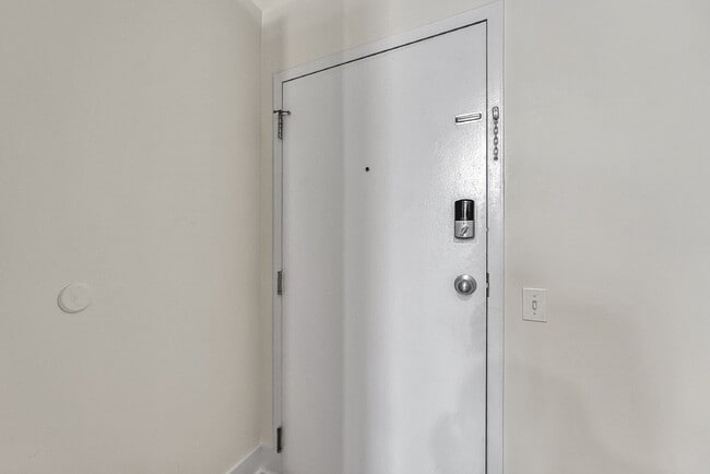 Photo - $1,550.00, 1 bed1 bath Updated Condo locat... Unit 205