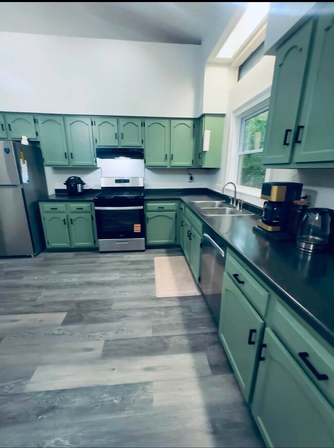 Photo - 2418 Samia Dr NW