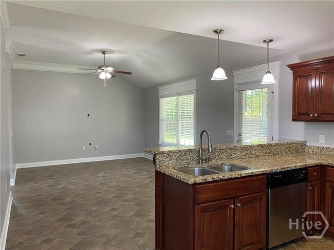 Photo - 253 Hendrix St