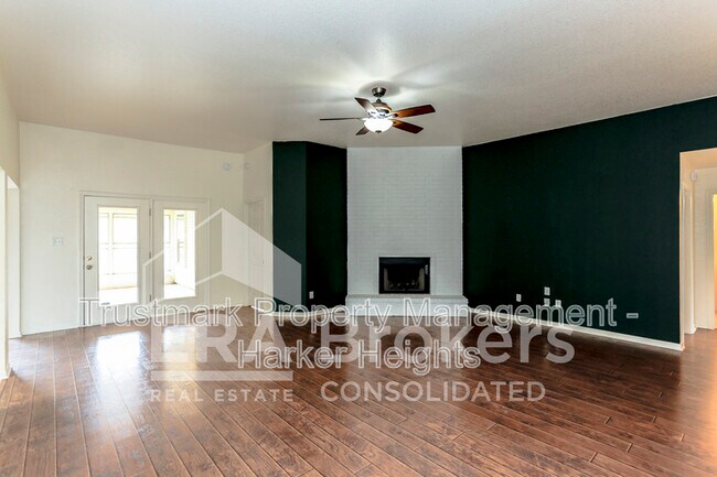 Photo - 2802 Southwood Dr