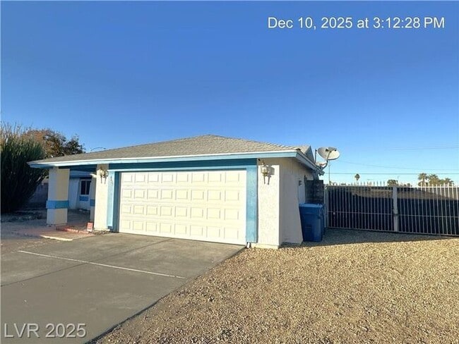 Photo - WONDERFUL 4-BED SINGLE STORY WITH CHARACTER!