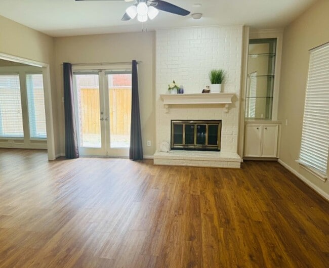 2413 Potomac Dr Unit D