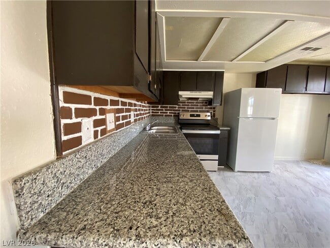 Photo - 4300 N Lamont St Unit 260